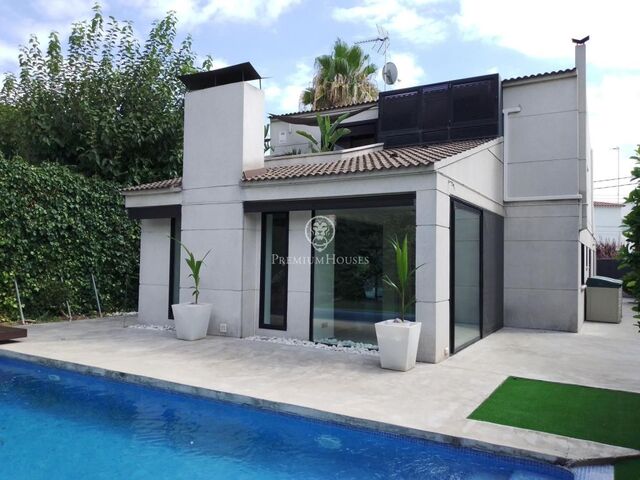 Modern house for rent with pool a few meters from the beach of Castelldefels