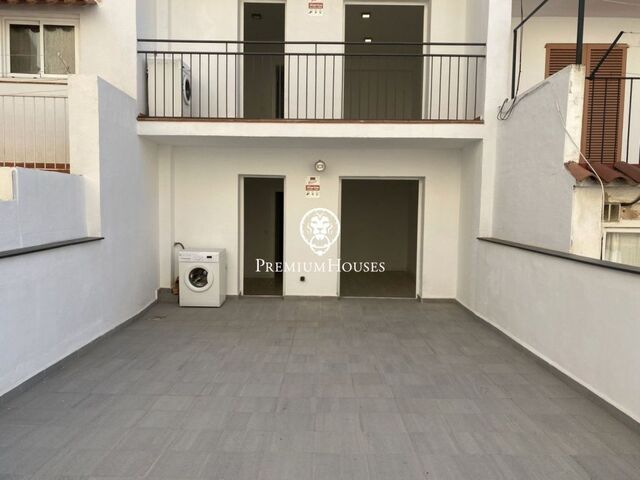 Modern apartment with elevator for sale in the center of Sitges