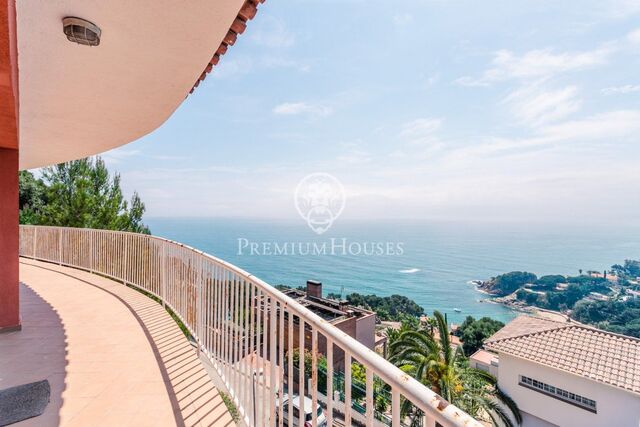 Villa avec vues incroyables sur la mer à vendre à Blanes