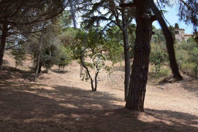 Plot for sale with sea views in Can Quirze