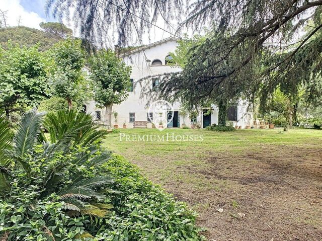 Spectacular country house for sale with DO Alella vines and 23 ha of land in Sant Cebrià de Vallalta