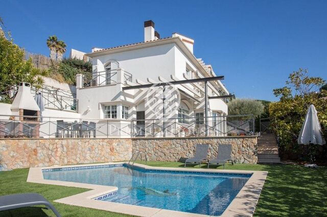 Maison à vendre avec piscine dans le plus beau quartier de Caldes d'Estrac
