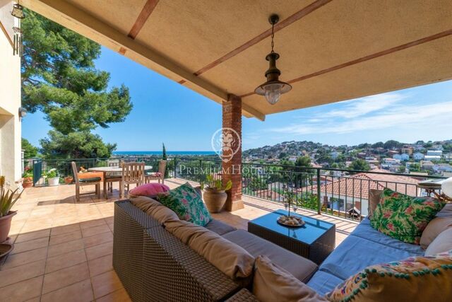 House with excellent views and privacy for sale in Montemar
