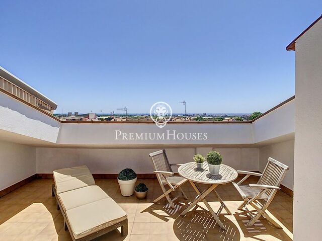 Duplex penthouse for sale with sea views