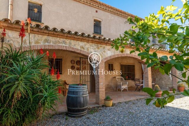 Townhouse of 1869 completely renovated for sale in the Alt Penedes