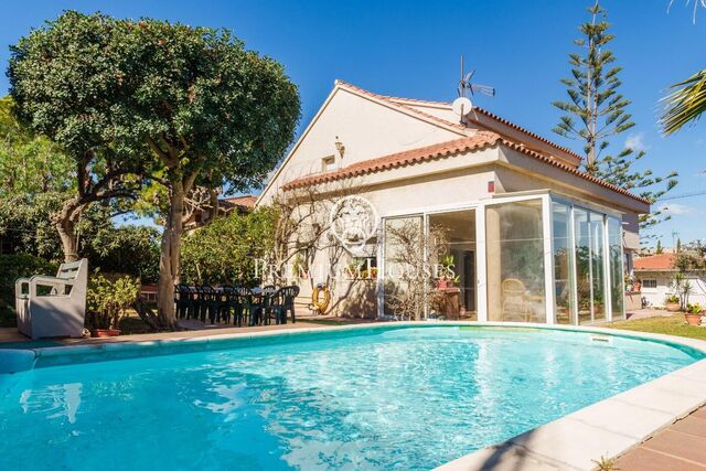 Detached House with Garden and Swimming Pool in L'Aragai