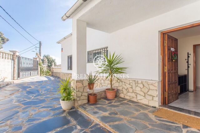 House for sale with sea views and tourist licence in Can Domènech (Tordera)